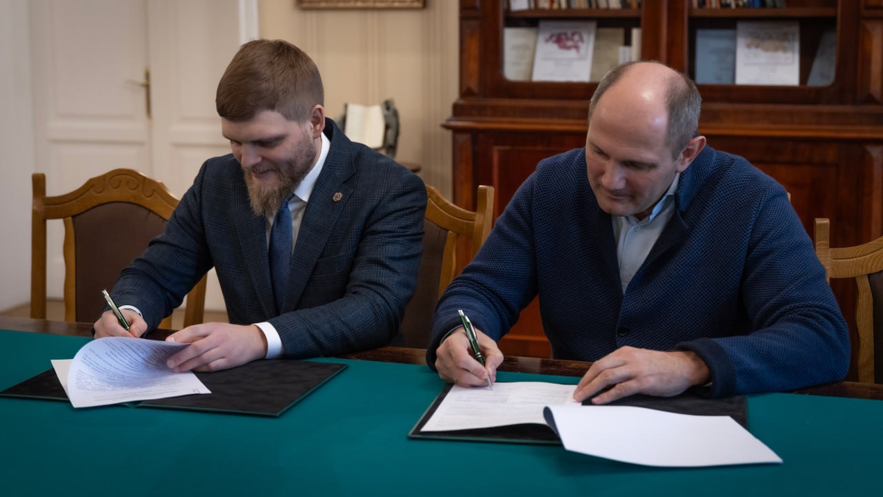 Сегодня состоялось торжественное подписание соглашения о сотрудничестве между "Клубом Дзюдо Турбостроитель" и Институтом Карпинского